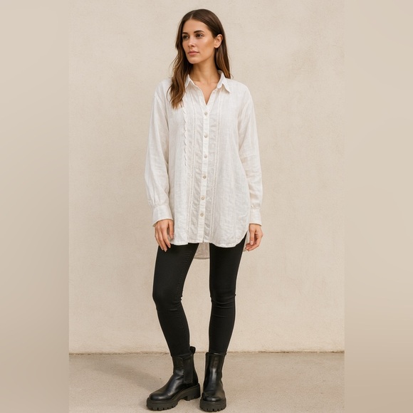 John Mark Tops - John Mark linen NWT top womens OX tuxedo boho resort Lagenlook engraved buttons